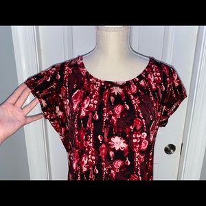 🌻BUNDLE 3 Women’s blouses for 15% off!🌻